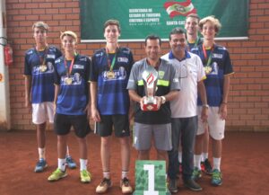 Read more about the article Tênis de Itajaí é campeão dos Jogos da Juventude Catarinense