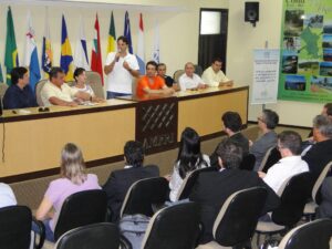 Read more about the article Prefeitos conhecem empresas que realizarão ações do projeto InovAmfri