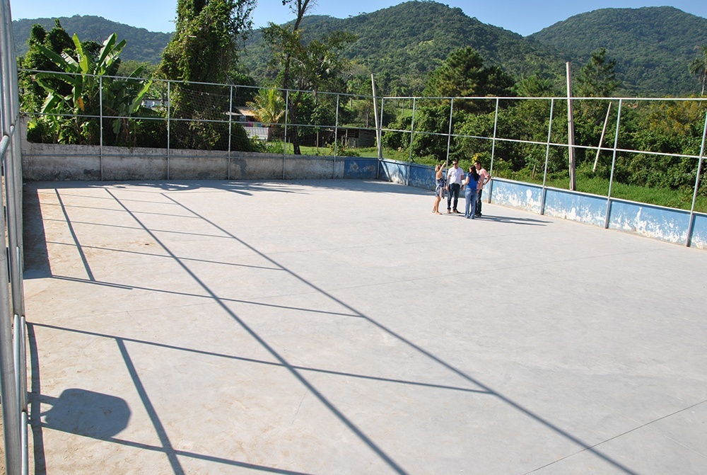 You are currently viewing Quadra esportiva de Escola de Penha será entregue, Projeto foi desenvolvido pela AMFRI