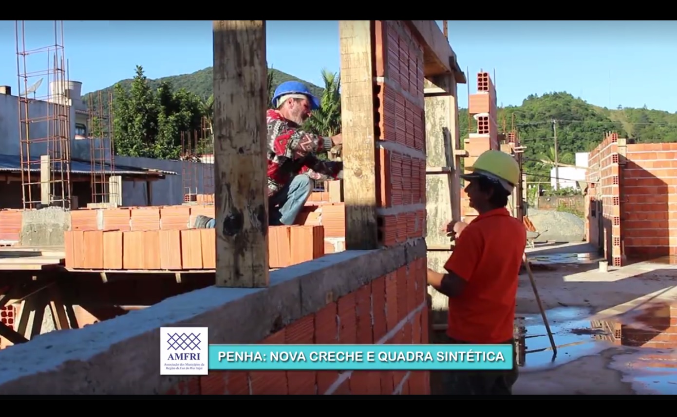 You are currently viewing Região em Pauta: Obras da nova creche e quadra sintética em Penha avançam