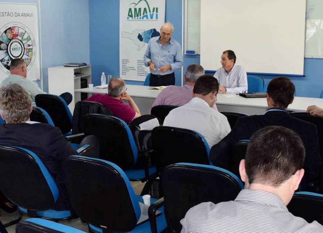 You are currently viewing Executivos das Associações de Municípios realizam 4ª reunião do Colegiado