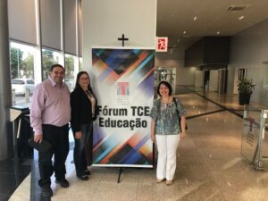 Read more about the article Gestores da AMFRI participam do Fórum TCE Educação em Florianópolis