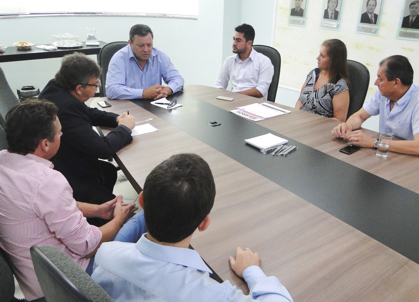 You are currently viewing Representantes da AMFRI e Vereadores debatem sobre Hospital Pequeno Anjo