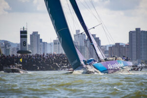 Read more about the article Barcos da Volvo Ocean Race zarpam de Itajaí deixando legado