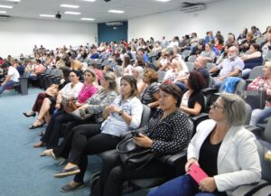 Read more about the article Mais de 200 participam do 1º Encontro Intermunicipal de Professores de Matemática