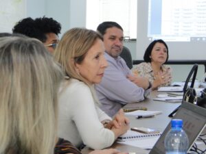 Read more about the article Secretários recebem levantamento para elaboração da PPP da Educação