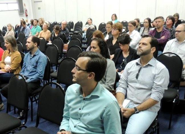 You are currently viewing AMFRI participa de evento sobre o Financiamento da Política de Saúde