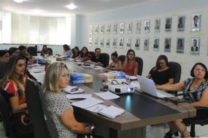 Read more about the article Colegiado de Educação recebe proposta de parceria em atividades do Centro de Inovação