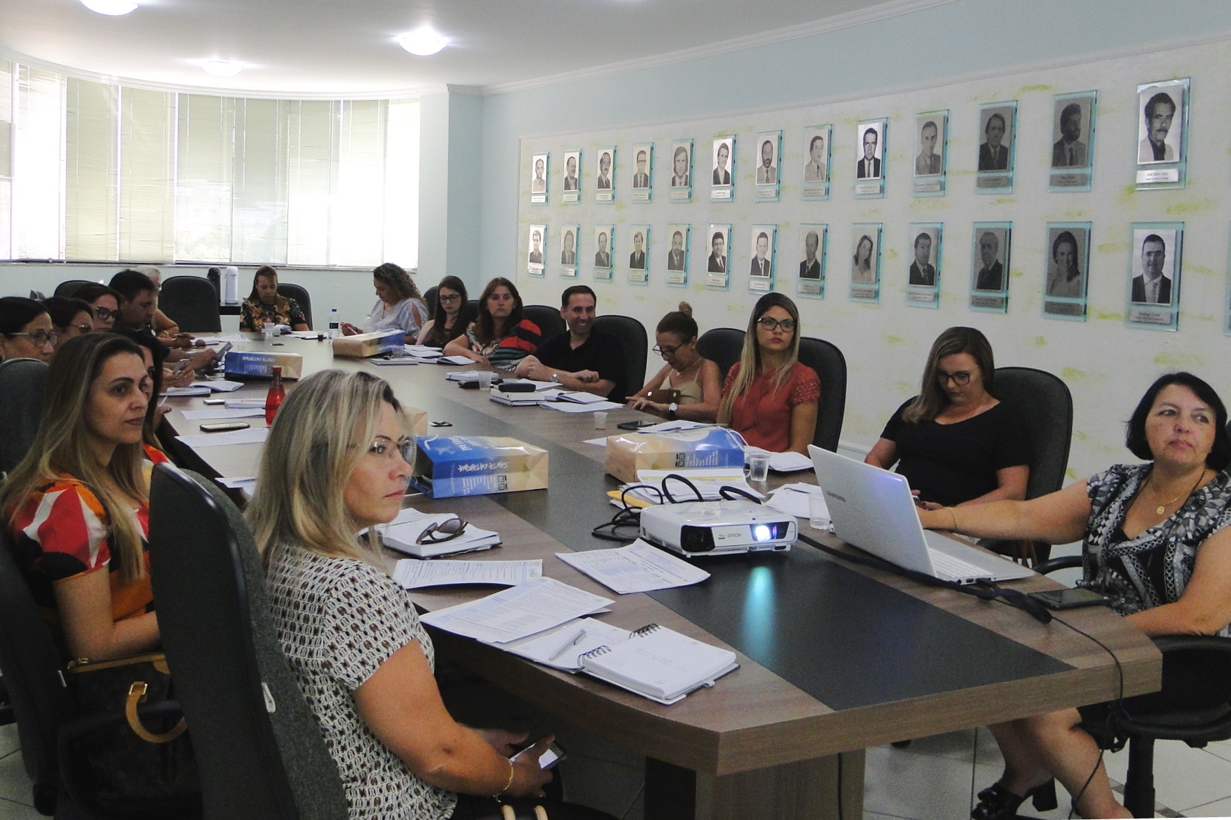 You are currently viewing Colegiado de Educação recebe proposta de parceria em atividades do Centro de Inovação