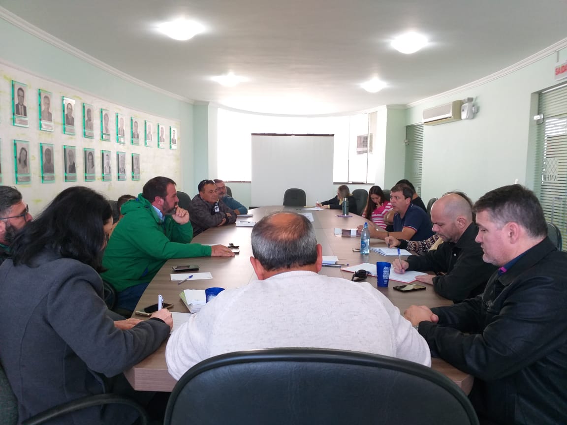 You are currently viewing Colegiado agenda reunião com secretário nacional e estadual de Agricultura e Pesca