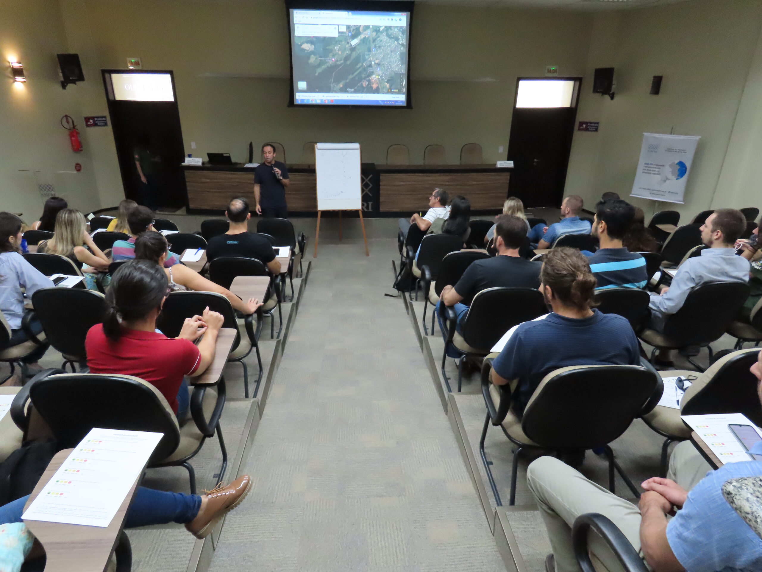 You are currently viewing Capacitação sobre águas subterrâneas e hidrogeologia ambiental reúne cerca de 40 técnicos