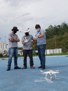 Read more about the article Curso de Drones nos Serviços de Engenharia e Monitoramento Ambiental reúne 25 servidores públicos da região da AMFRI