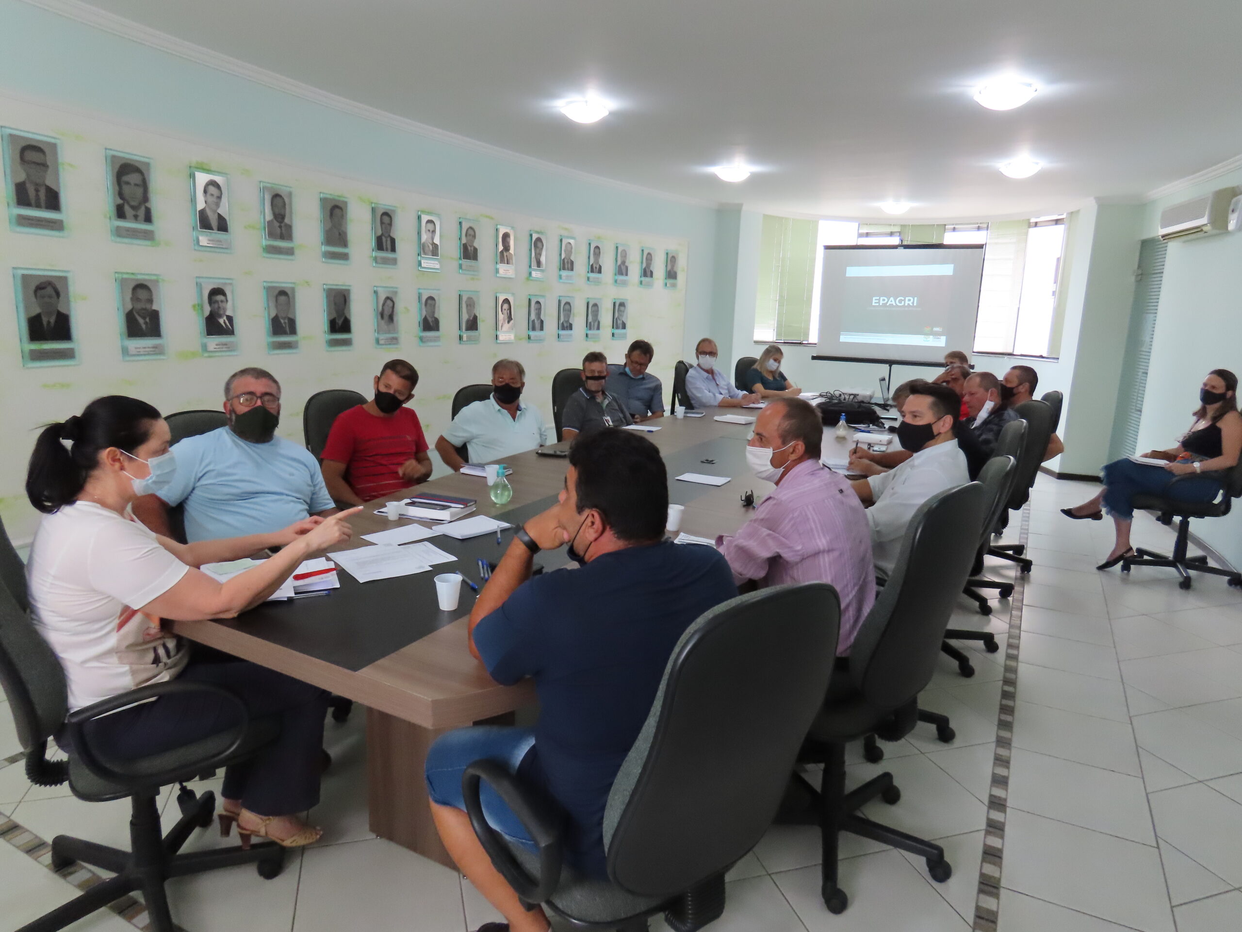 You are currently viewing Colegiado de Agricultura e Pesca realiza reunião com representante da EPAGRI