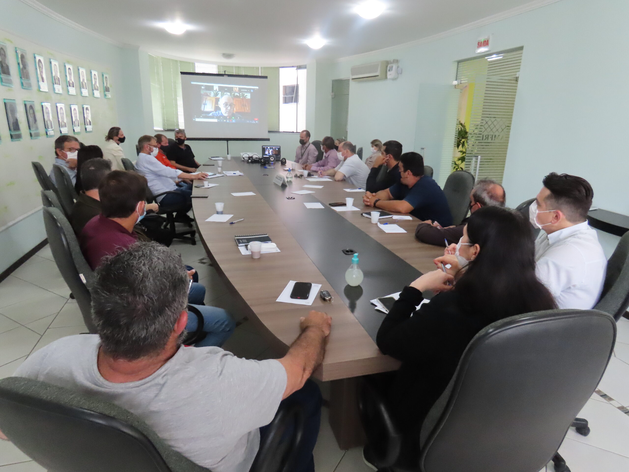 You are currently viewing Colegiado de Agricultura e Pesca debate Programas do Governo do Estado com representante da EPAGRI