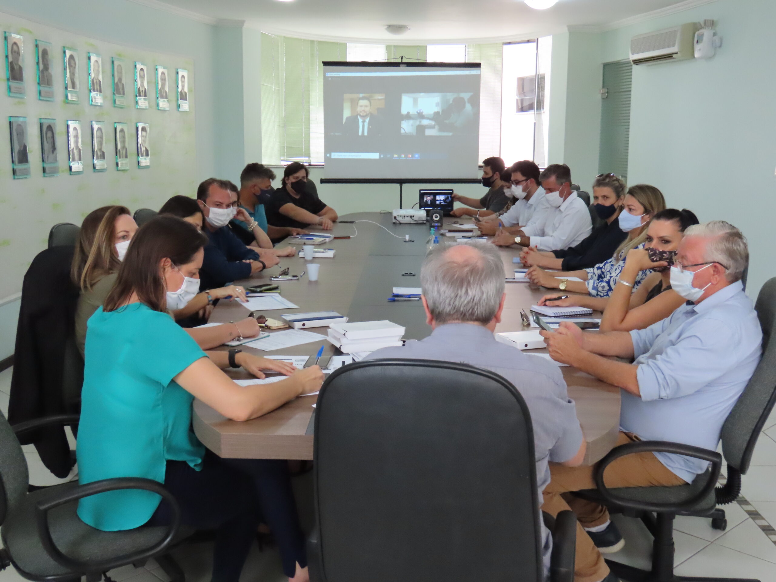 You are currently viewing Colegiado de Turismo da AMFRI realiza reunião mensal na sede da associação