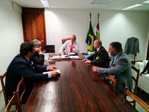 Read more about the article Comitiva do Colegiado de Agricultura e Pesca da AMFRI participa de reuniões técnicas em Brasília