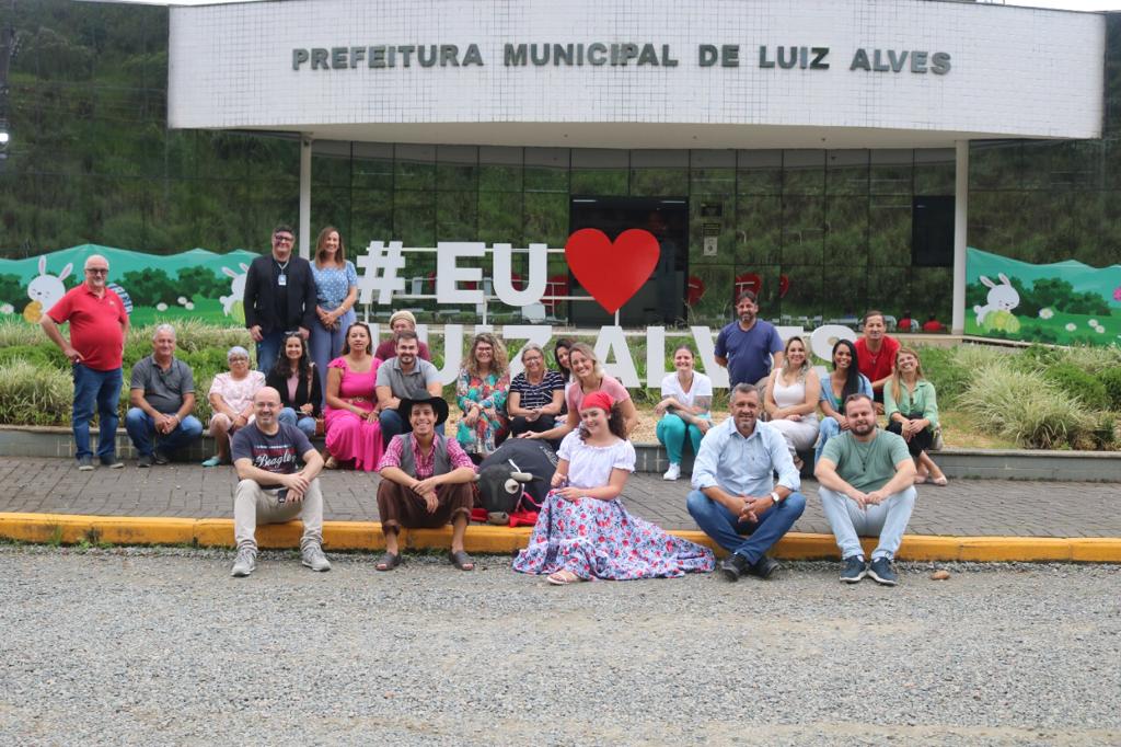 You are currently viewing Colegiado de Cultura da AMFRI realiza reunião itinerante em Luiz Alves