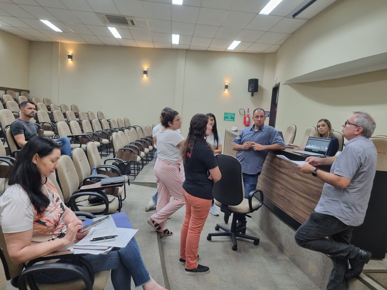 You are currently viewing Grupo de Trabalho de Veterinários realiza reunião na sede da AMFRI