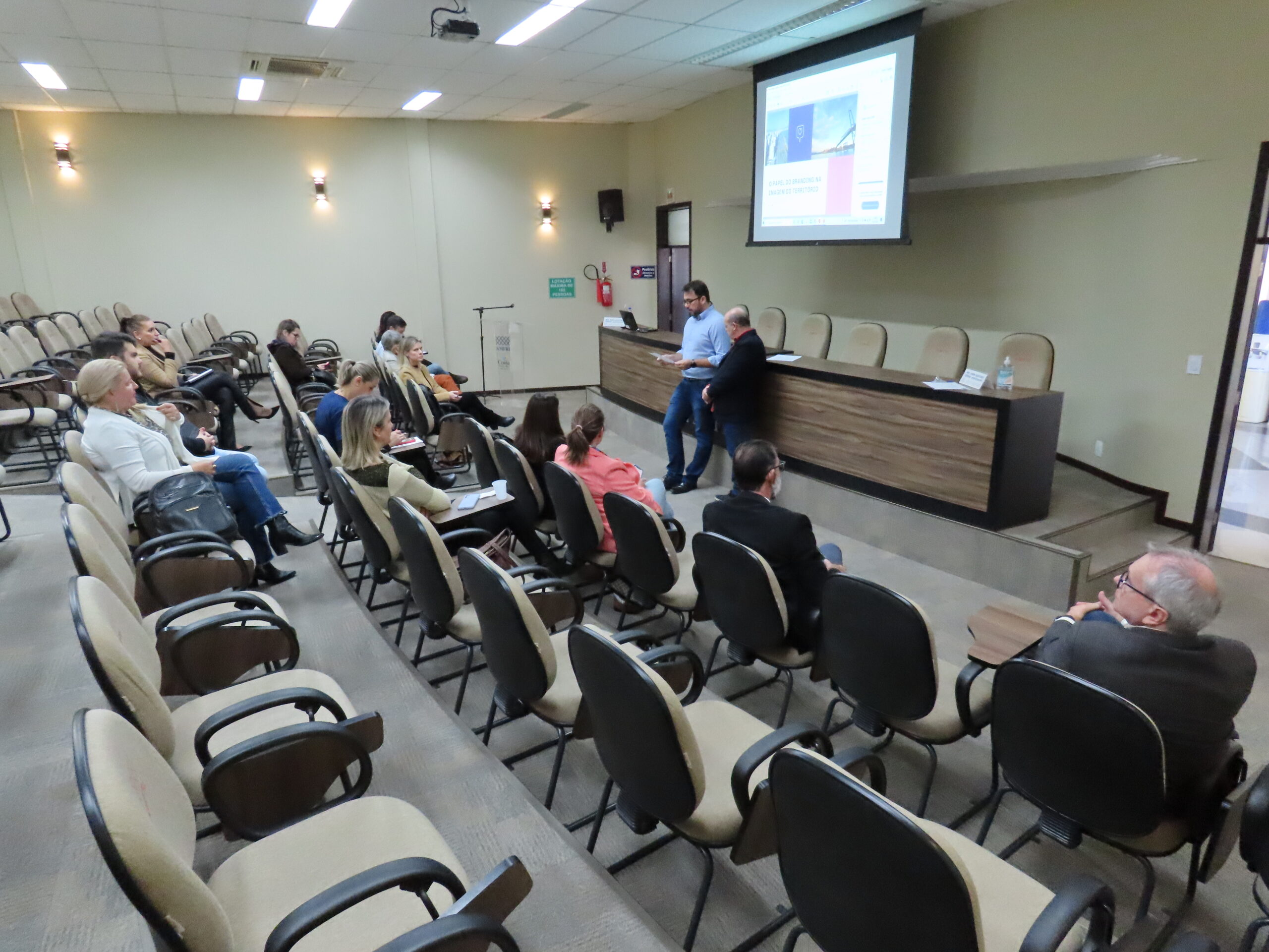 You are currently viewing SEBRAE apresenta projeto para Plano e Organização do Desenvolvimento Regional e do Place Branding ao Colegiado de Desenvolvimento Econômico