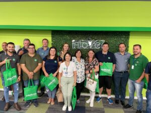 Read more about the article Visita Técnica permite conhecer solução que aprimora a segurança dos estudantes no Transporte Escolar dos Municípios da região da Amfri