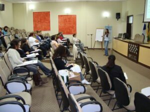 Read more about the article Curso “Ética em Movimento” capacita assistentes sociais da região da AMFRI