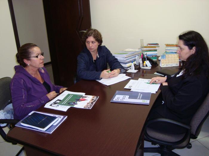 You are currently viewing Grupo de Trabalho Regional da AMFRI discute inserção de assistentes sociais em escolas públicas