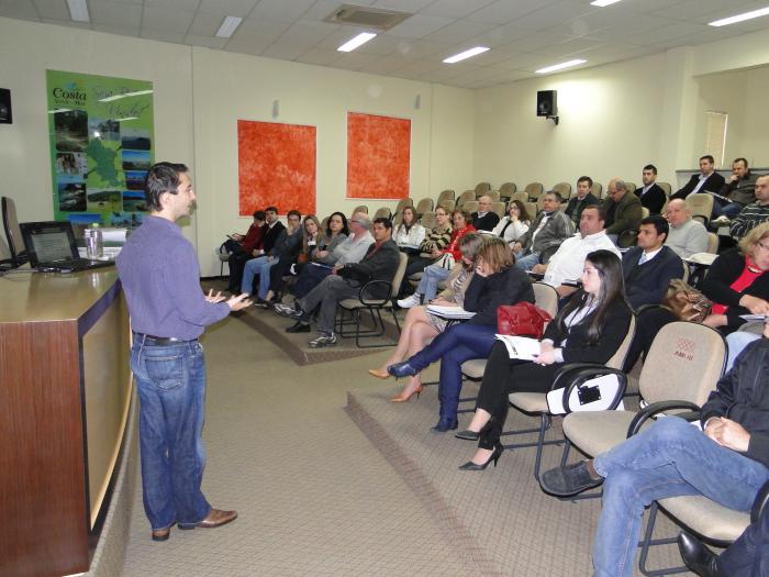 You are currently viewing AMFRI e CGU realizam reunião preparatória para a 1ª Conferência Regional Sobre Transparência e Controle Social