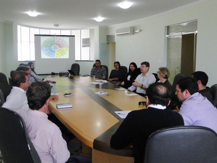 You are currently viewing Reunião na AMFRI fortalece parceria entre Municípios e Estado no setor de Agricultura e Pesca