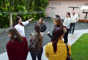 Read more about the article GT de Acolhimento da AMFRI visita o instituto Estrela de Isabel