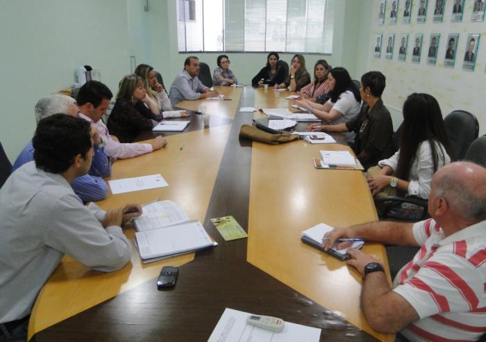 You are currently viewing Assistência Social da região se reúne com promotores de justiça para debater sobre Acolhimentos Institucionais