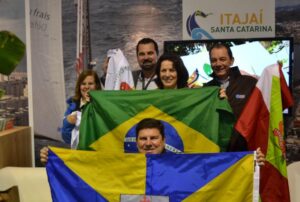 Read more about the article Comitiva de Itajaí conhece a Vila da Regata da Transat Jacques Vabre na França