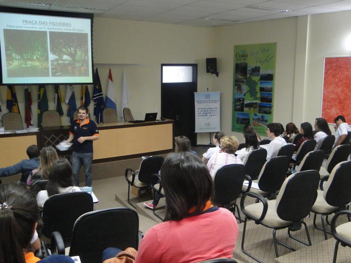 You are currently viewing Atendentes da Costa Verde & Mar participam de Capacitação sobre Turismo Regional