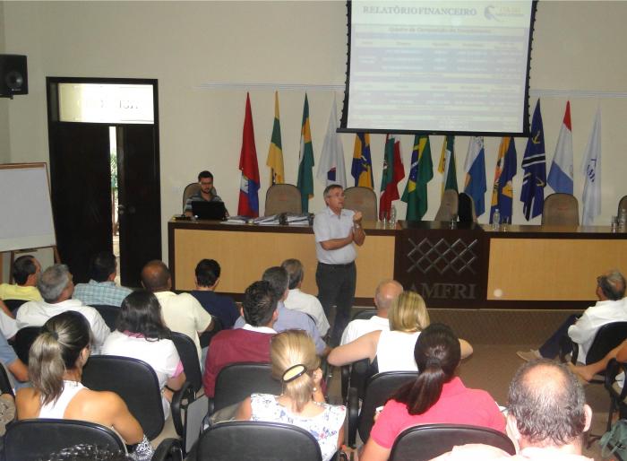 You are currently viewing Prestação de Contas da “Aventura pelos Mares do Mundo” é realizada na sede da AMFRI