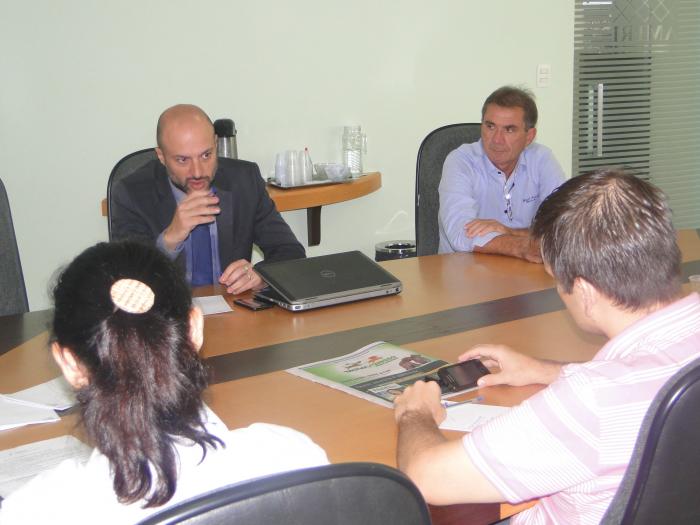 You are currently viewing TIM explica implantação de telefonia na área rural da região a representantes municipais