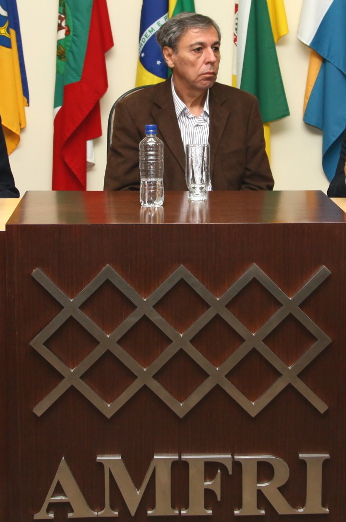 You are currently viewing Presidente da AMFRI, Leonel José Martins é eleito vice-presidente da FECAM