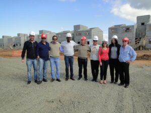 Read more about the article Colegiado de Habitação visita construções populares concluídas na região