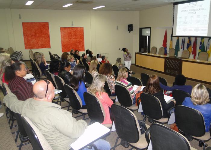 You are currently viewing Fórum Macrorregional de Educação e Diversidade Etnicorracial realiza seu 1º seminário