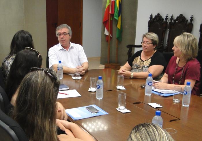 You are currently viewing Colegiado de Habitação trata do Projeto Lar Legal com Desembargador do TJSC