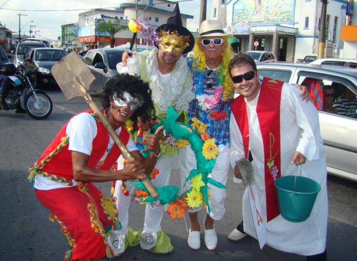 You are currently viewing “Enterro da Tristeza” abre o Carnaval de Navegantes