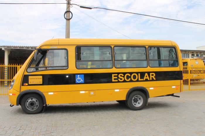 You are currently viewing Município de Navegantes entrega mais um ônibus para a educação