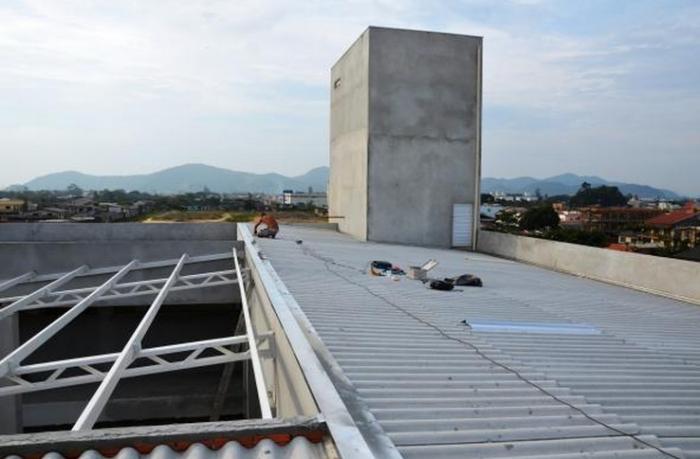 You are currently viewing Educação de Itajaí inicia reparos de calhas e rufos em unidades da Rede Municipal