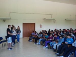 Read more about the article Jovens Norte Americanos visitam escola de Balneário Piçarras