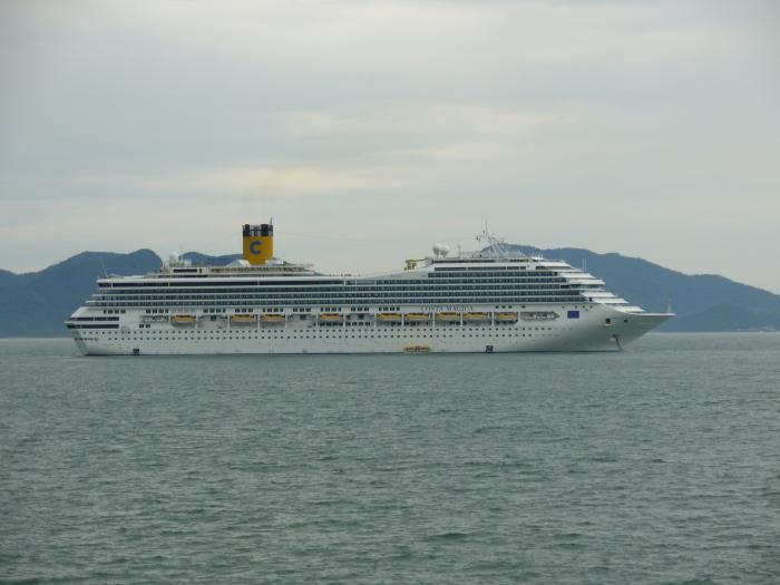 You are currently viewing Três navios trazem mais de 6,5 mil turistas num único dia à Costa Verde & Mar