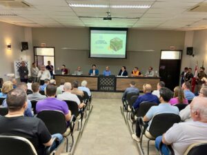 Read more about the article Reunião da Frente Parlamentar do Corredor Rodoviário Litorâneo Norte tem pautas importantes sobre mobilidade para nossa região.